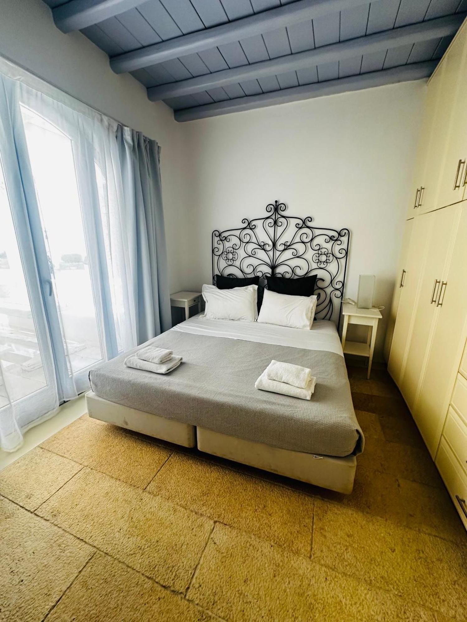 Traditional Mansion In Mykonos